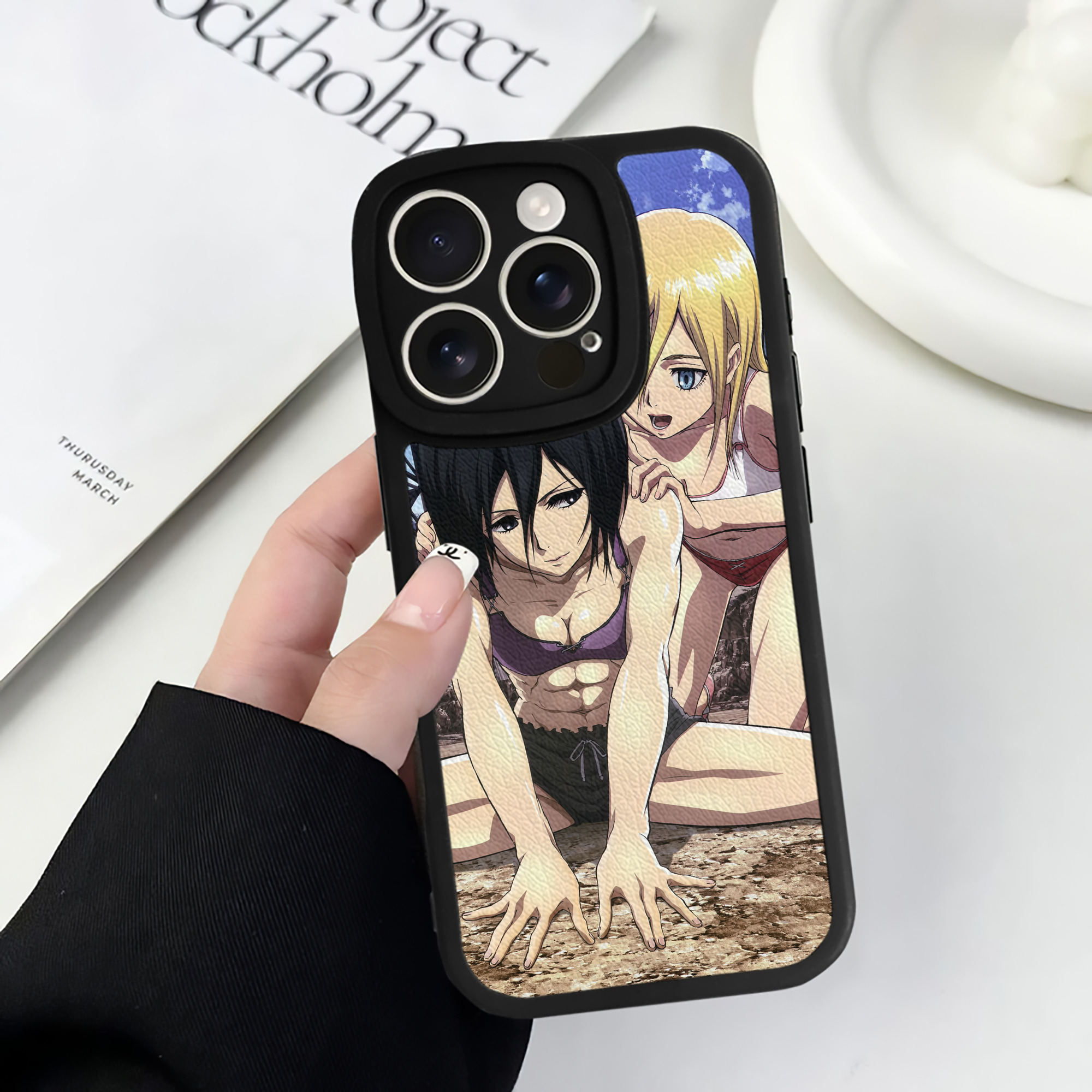 （画像用） 進撃の巨人 Attack on Titan 【iPhone 16シリーズ対応】シリコンスマホケース（レザー調） 材質：シリコン